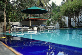 Riverside Oasis - Villa with Pool